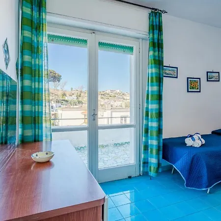 Apartment 2 Bedroom In Ischia