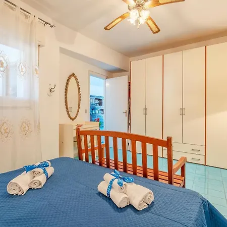 Apartment 2 Bedroom In *
